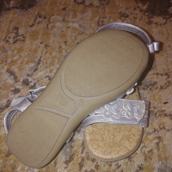 Faded glory silver sandals - Picture 2 of 2